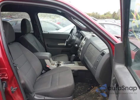 2012 Ford Escape Xlt z USA, uszkodzony, nr VIN 1FMCU9D73CKA78371